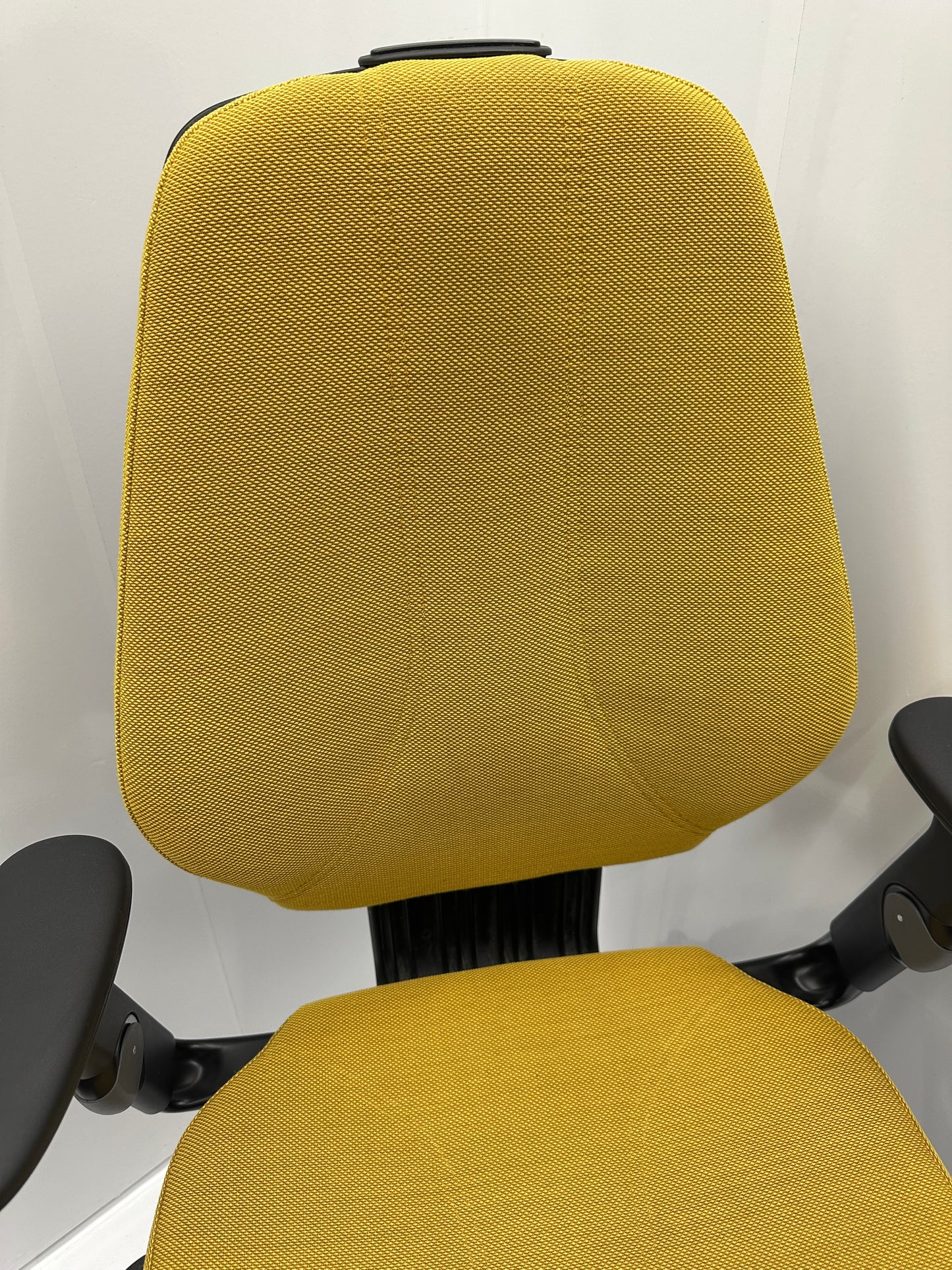 RH Logic 300 – Ergonomisk kontorstol for aktiv sitting | Ergo Quality