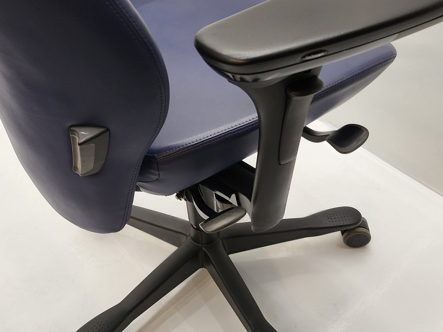 Kinnarps ergonomisk kontorstol- Høy rygg