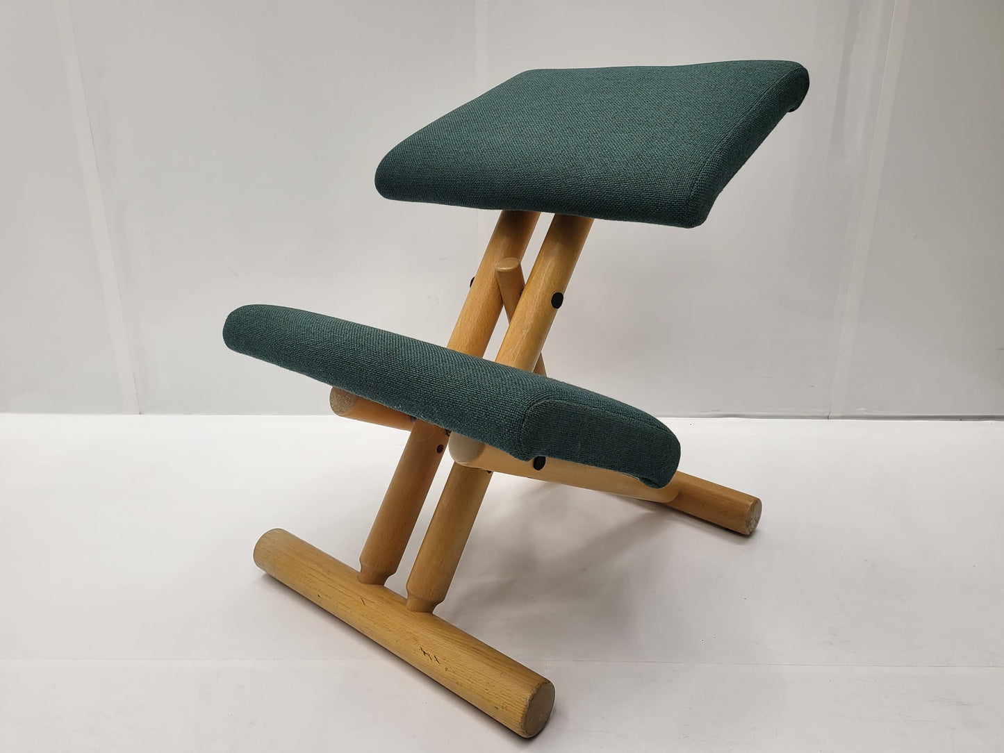 Varier Multi Balans – Ergonomisk stol til en fantastisk pris | Ergo Quality