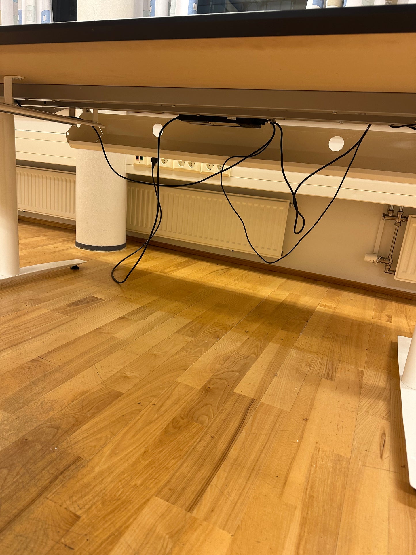 Elektrisk hev senk pult