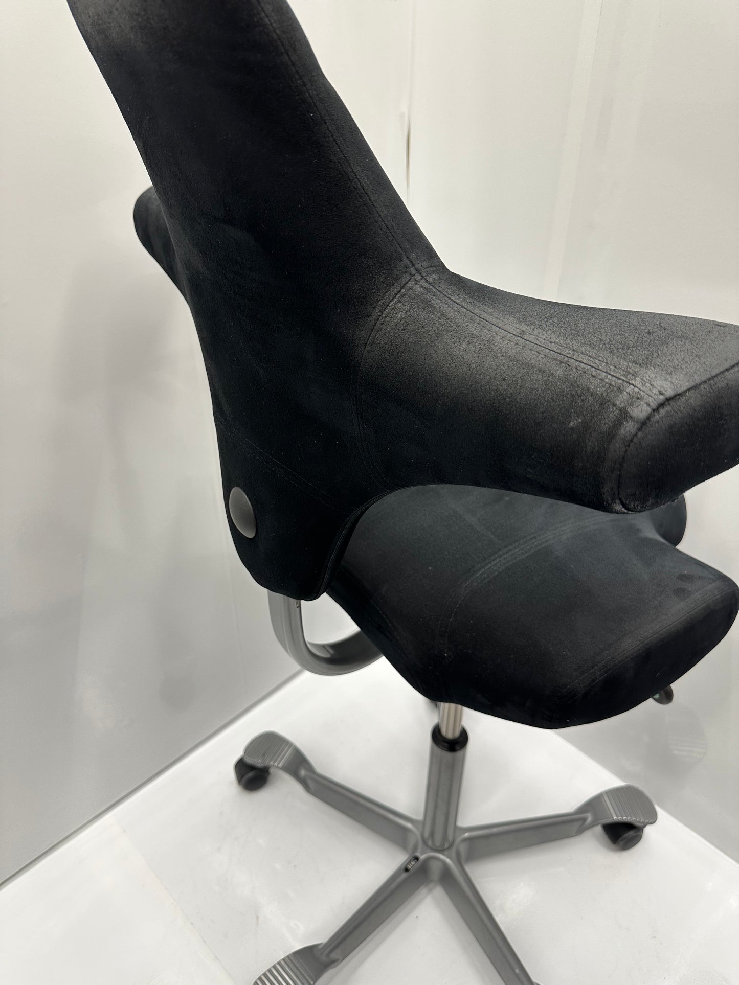 HÅG Capisco i alcantara stoff