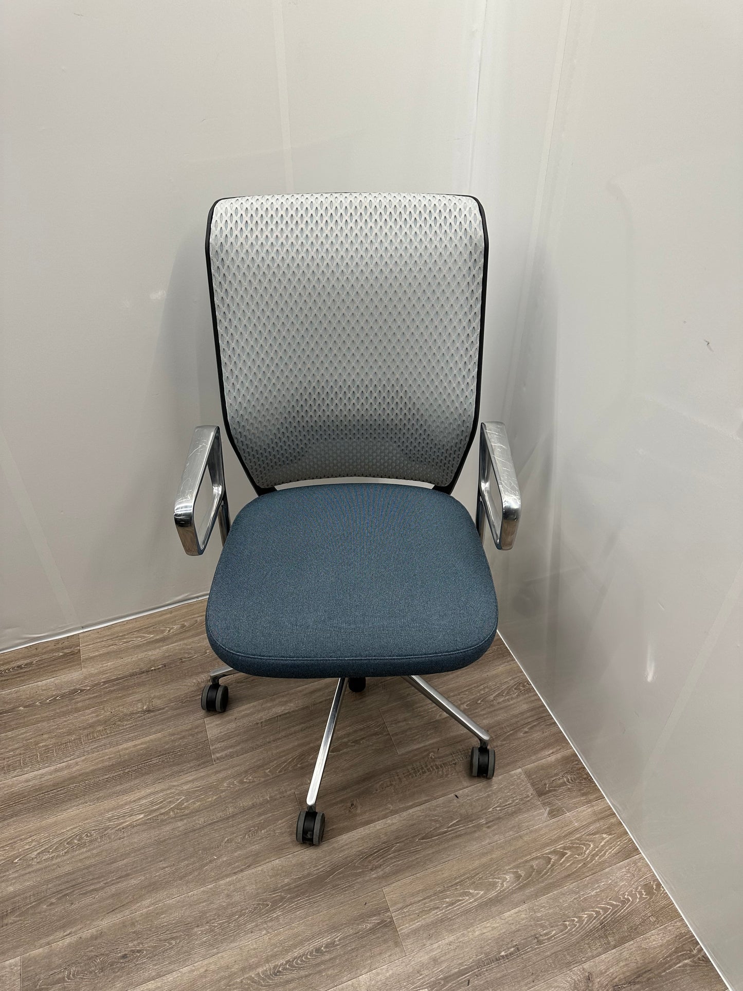 Vitra ID MESH