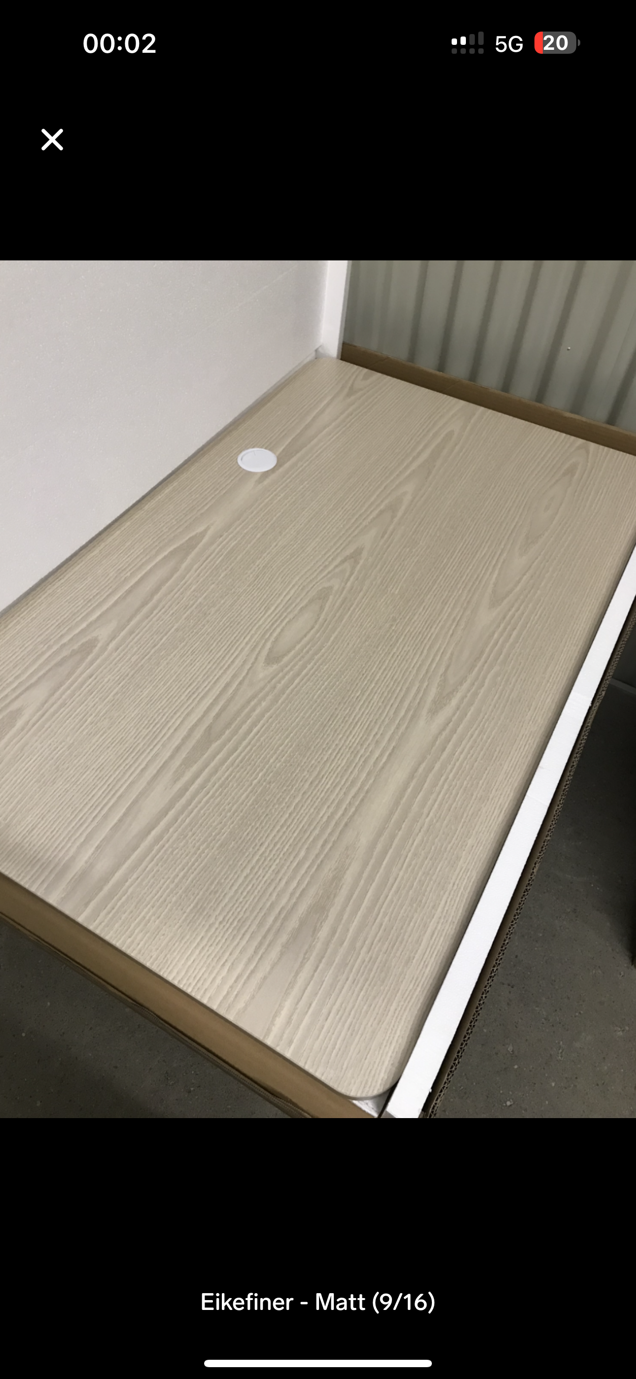 Bordplater i ulike størrelser og farger