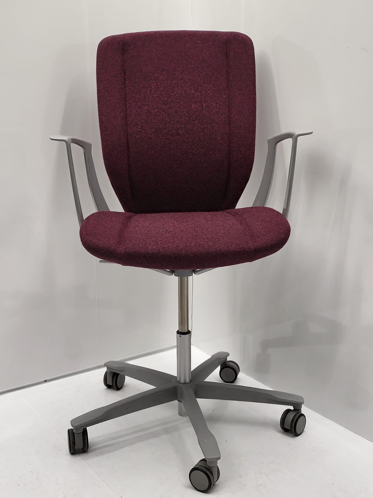 Kinnarps Monroe – ergonomisk og stilren kontorstol som ny