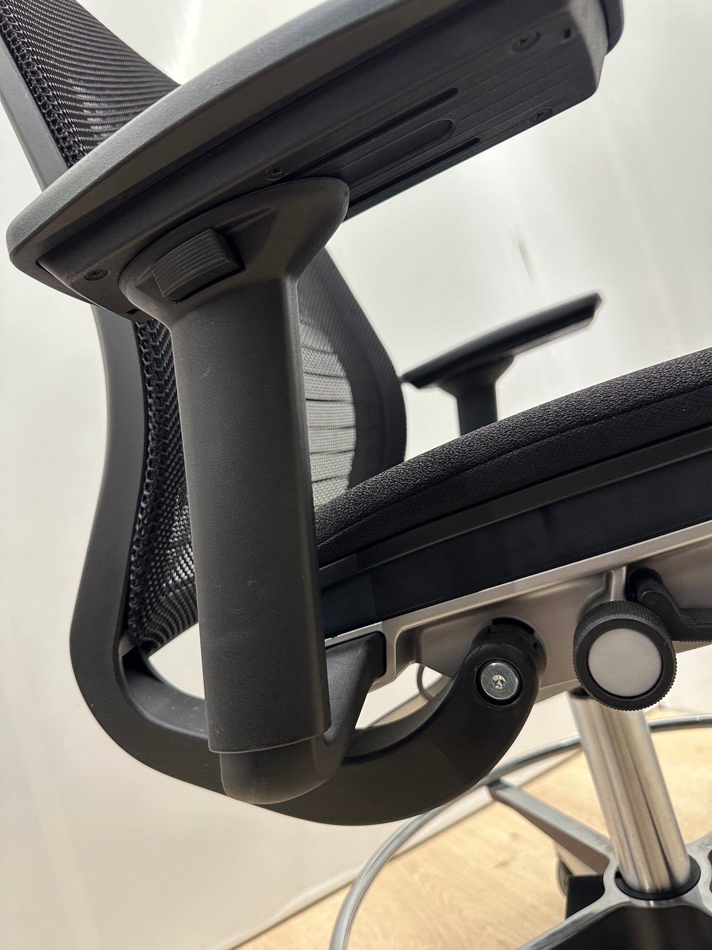 SteelCase erkonomisk kontorstol med fotstøtte